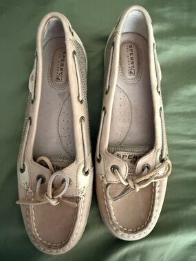Sperry Women’s Moccasin Boat Shoes in Light Beige